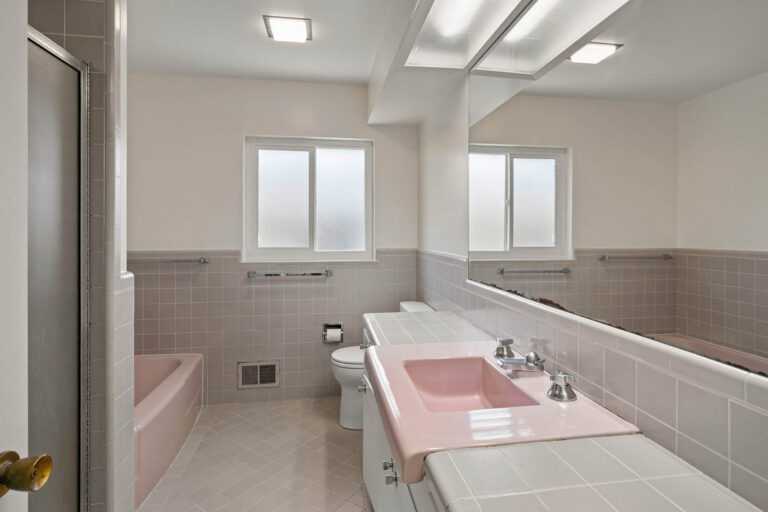 Bathroom (1)