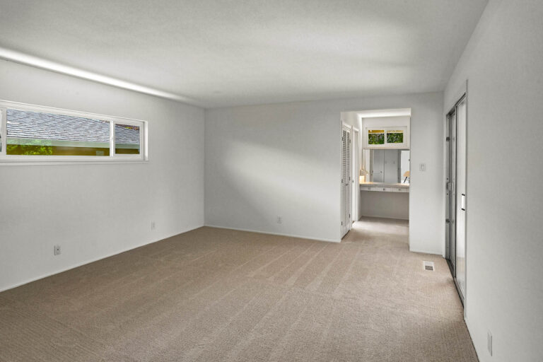 Primary Bedroom (1)