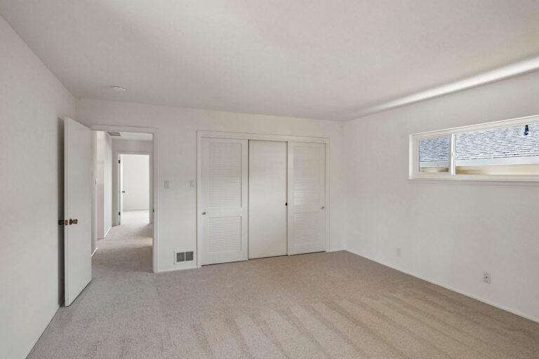 Primary Bedroom (2)